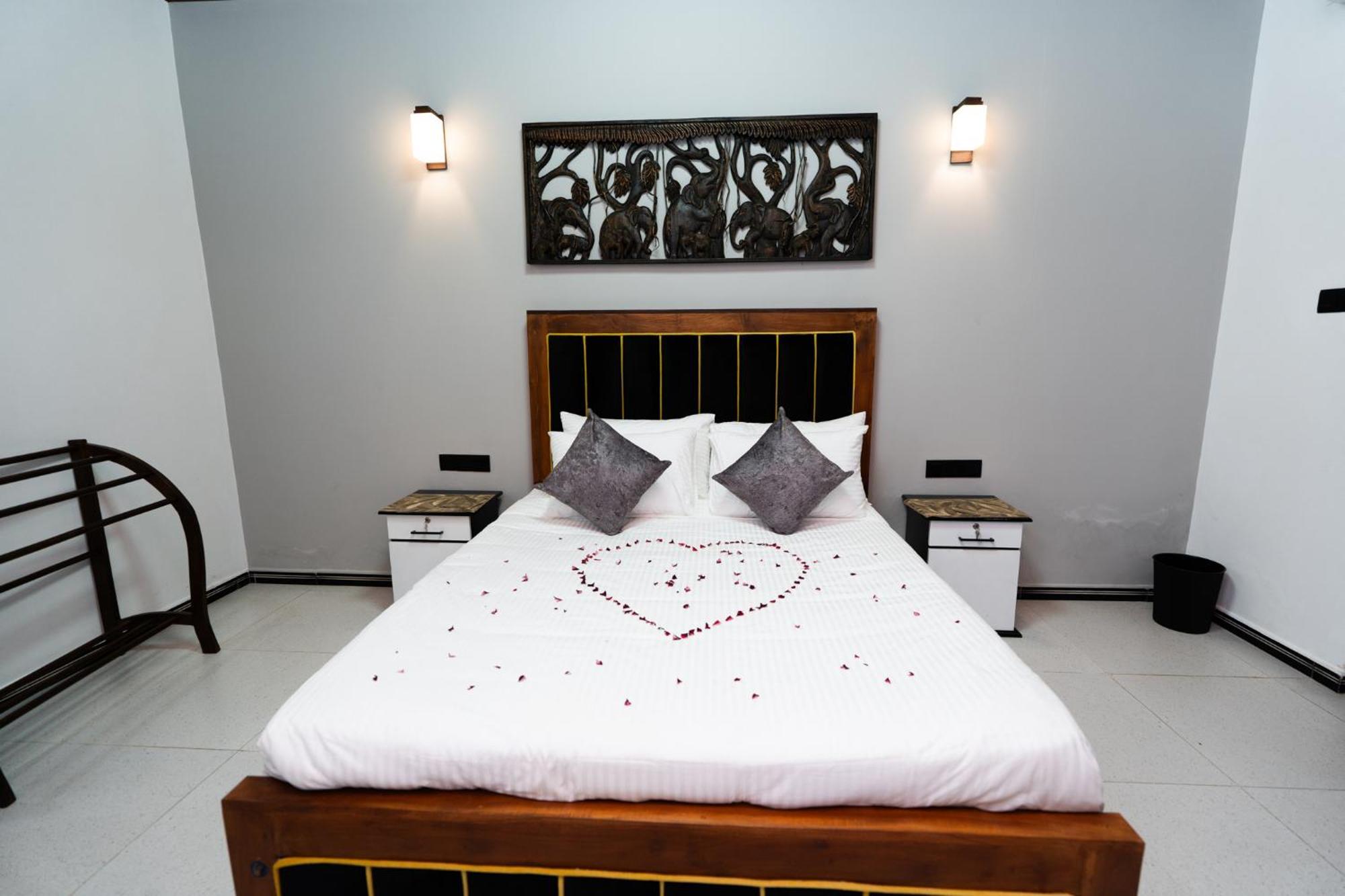 Golden Stars Hotel Dambulla Exteriör bild