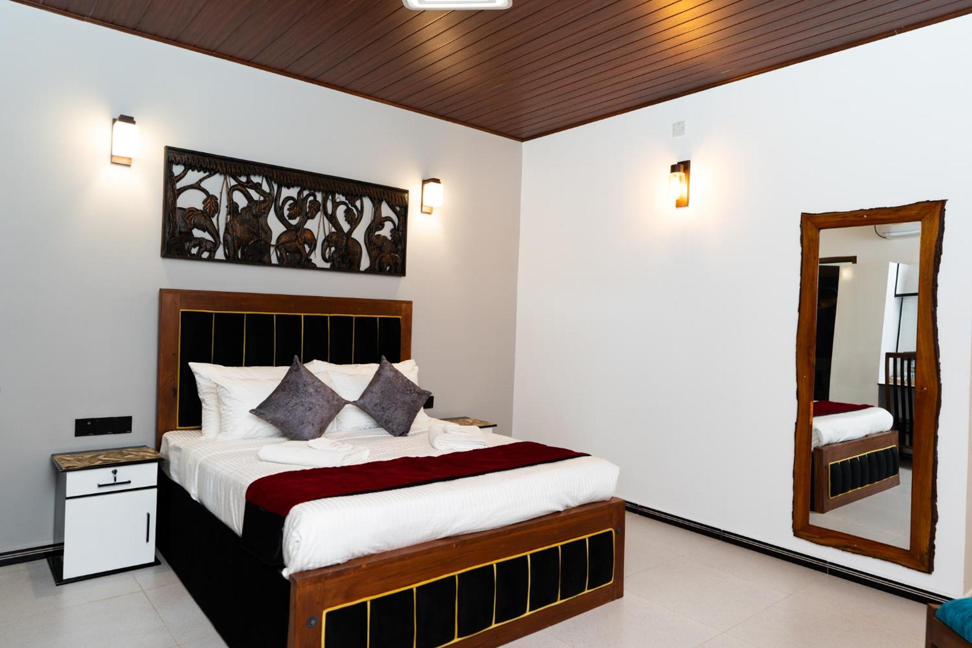 Golden Stars Hotel Dambulla Exteriör bild