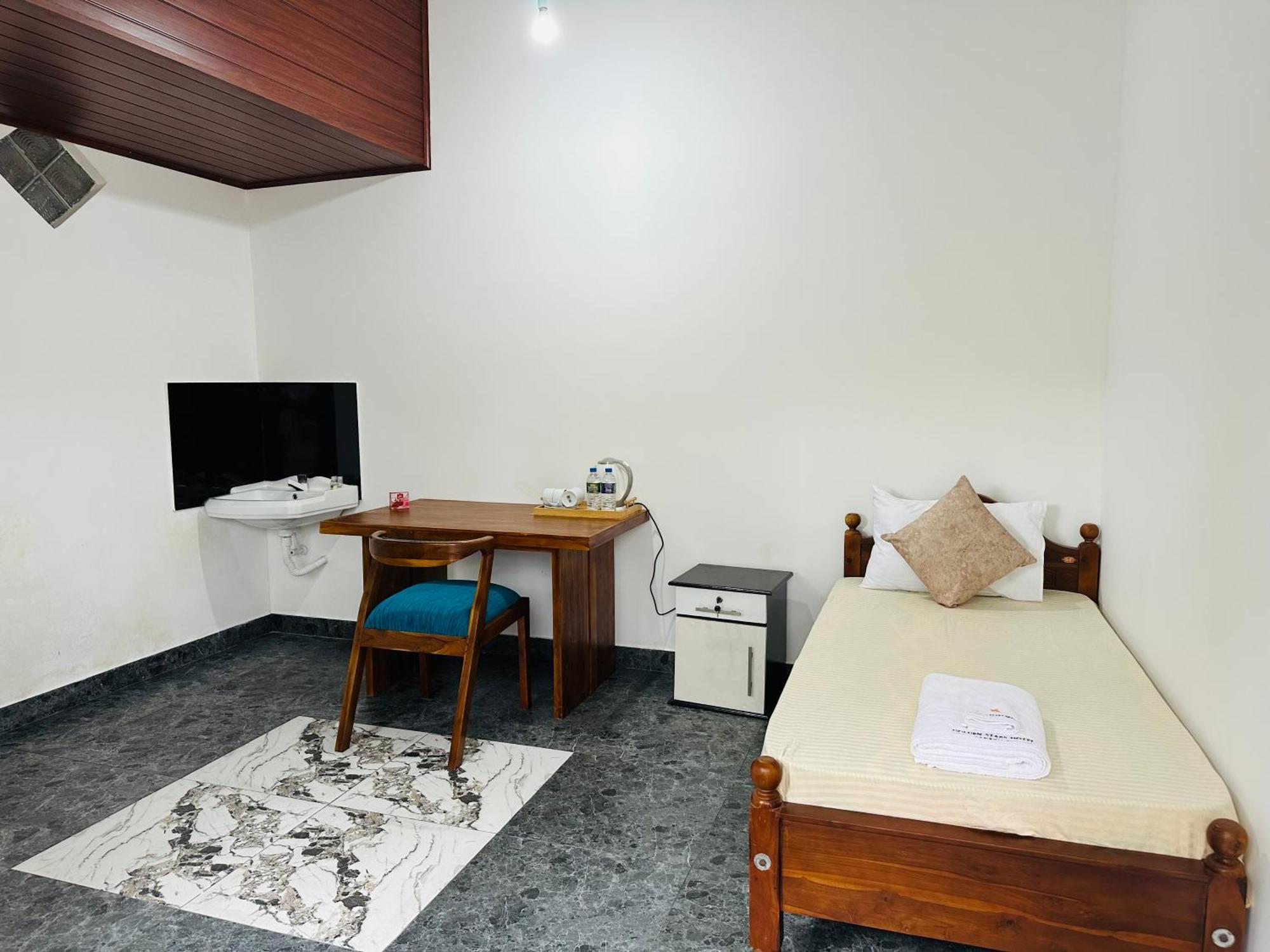 Golden Stars Hotel Dambulla Exteriör bild